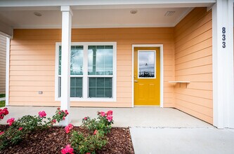 Lotus Village Senior Living in Baton Rouge, LA - Building Photo - Building Photo
