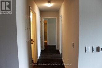 25 Kay Cres in Guelph, ON - Building Photo - Building Photo