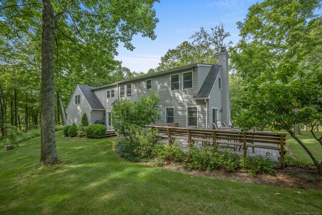 268 Under Mountain Rd in Salisbury, CT - Building Photo - Building Photo