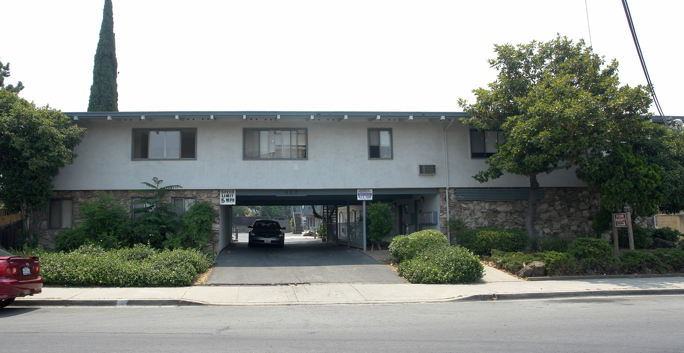 927 Fitzuren Rd in Antioch, CA - Building Photo