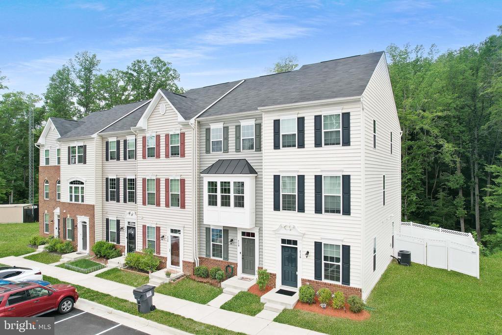 716 River Crest Way in Fredericksburg, VA - Building Photo