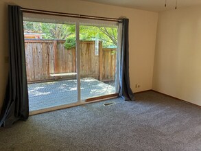 1579 Olive St in Eugene, OR - Building Photo - Building Photo