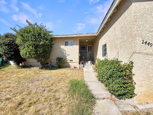 2449 Calle Tortuosa in San Diego, CA - Building Photo - Building Photo