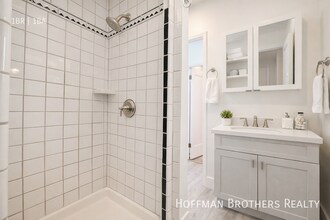 1303 N June St in Los Angeles, CA - Building Photo - Building Photo