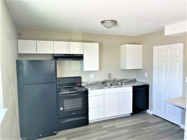 6651 Provincial Dr in Fountain, CO - Building Photo - Building Photo