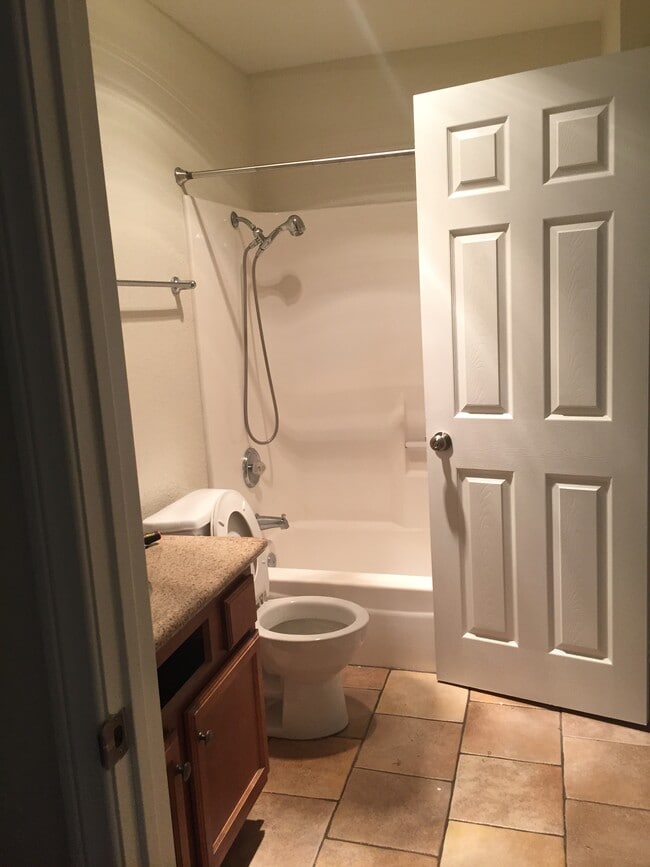 432 Edgehill Ln, Unit 86 in Oceanside, CA - Building Photo - Building Photo