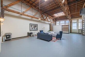 1050-1066 47th Ave in Oakland, CA - Foto de edificio - Interior Photo