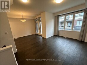 16 Ritchie Ln in Hamilton, ON - Building Photo - Building Photo