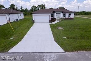 1251 Bari St E in Lehigh Acres, FL - Building Photo