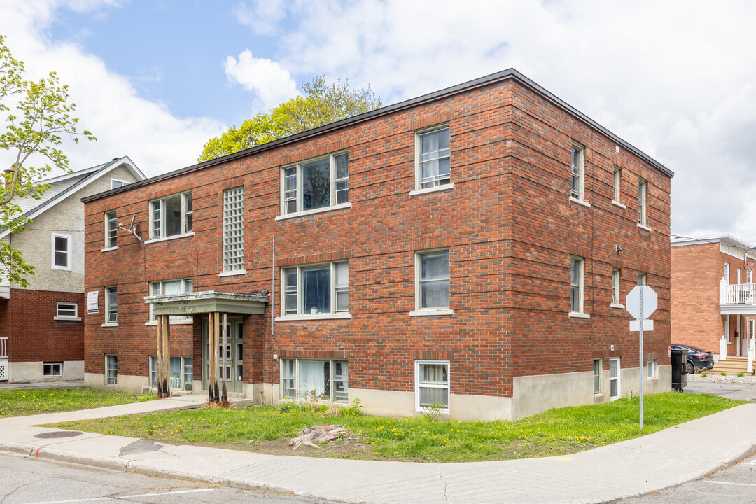 19 Clegg St in Ottawa, ON - Building Photo