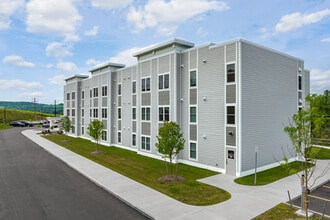 Community View Apartments in Morrisville, NY - Foto de edificio - Building Photo
