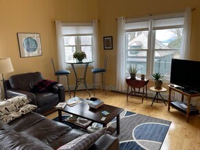 62 Lakeview Ter, Unit C in Burlington, VT - Building Photo - Building Photo