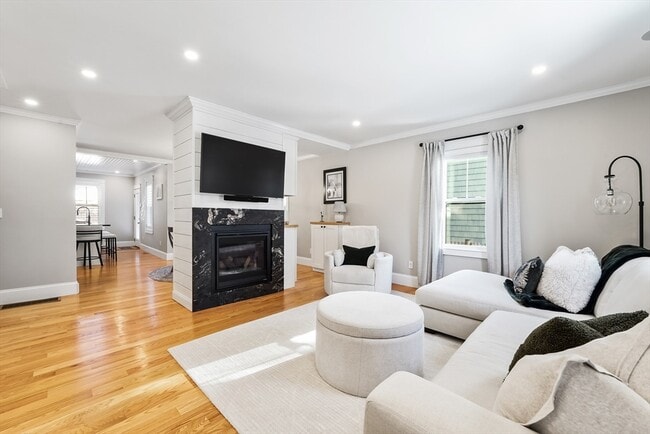 814 Main St in Winchester, MA - Building Photo - Building Photo