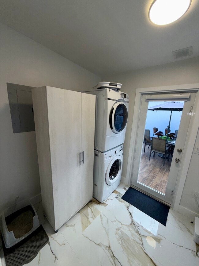 7262 NW 3rd St in Miami, FL - Building Photo - Building Photo