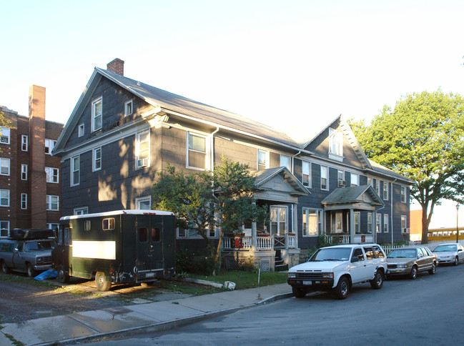 82 S Union St in Rochester, NY - Foto de edificio - Building Photo