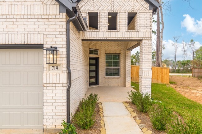 property at 719 Campbell Xing Ct