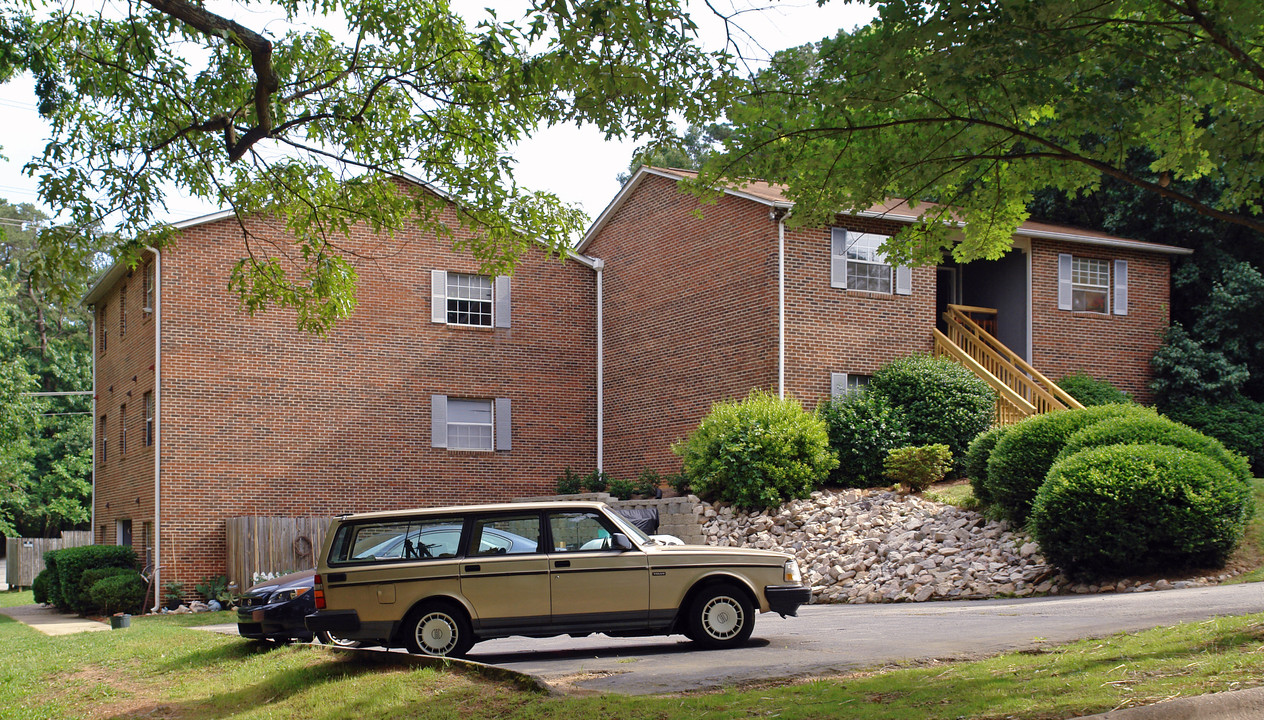 Campus Suites Apartments in Raleigh, NC - Foto de edificio