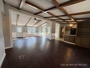 92 Park Dr in Canaan, ME - Building Photo - Building Photo