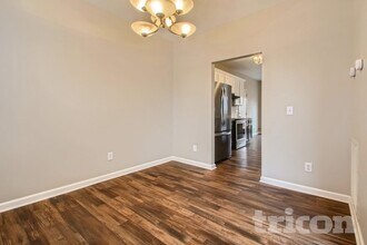 1241 Andrew Donelson Dr in Nashville, TN - Foto de edificio - Building Photo