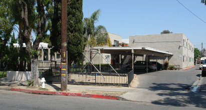 927-931 W Bishop St in Santa Ana, CA - Building Photo - Building Photo