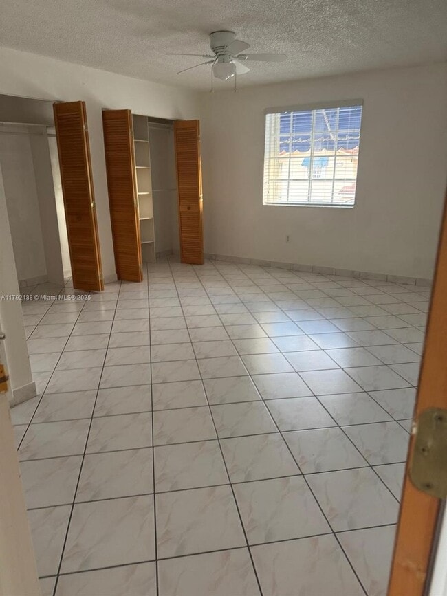 10003 W Okeechobee Rd in Hialeah, FL - Building Photo - Building Photo