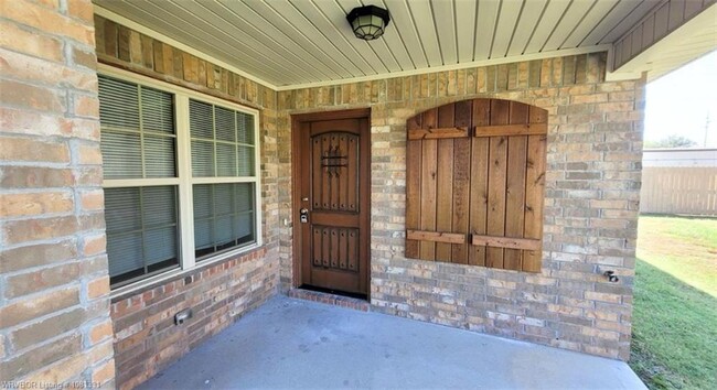 property at 1212 Mesa Dr
