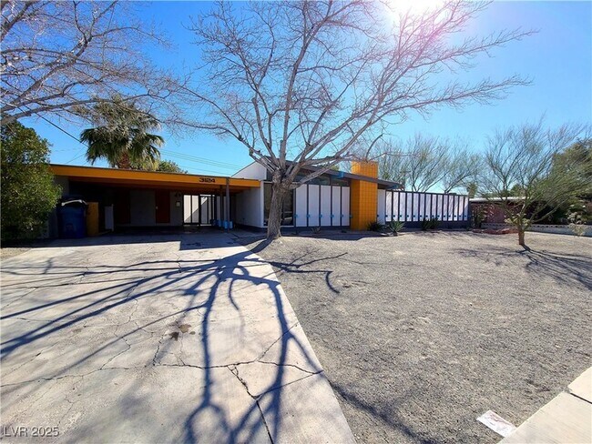 property at 3124 Burnham Ave