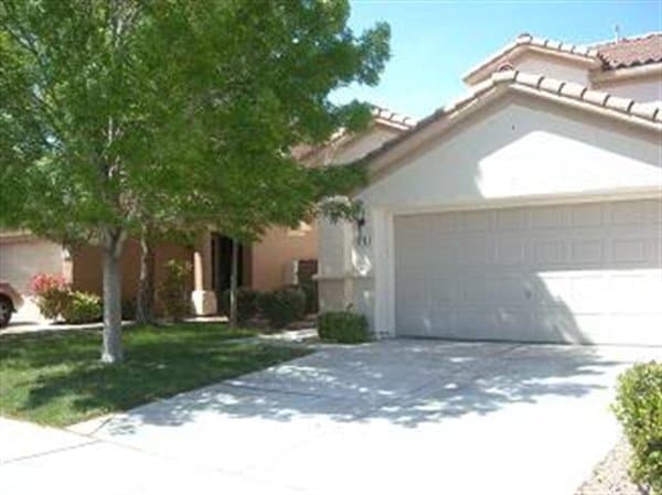 property at 1313 Paraiso St