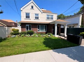 7311 Avenue W in Brooklyn, NY - Building Photo