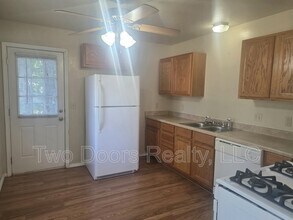 405 Armstrong St in Moore, OK - Building Photo - Building Photo