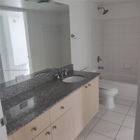 2427 Centergate Dr in Miramar, FL - Building Photo - Building Photo