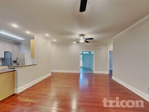 1585 Deer Run Ct in Oak Ridge, NC - Foto de edificio - Building Photo