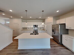11135 Callahorn Dr in Charlotte, NC - Building Photo - Building Photo