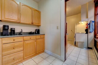 65 Lake Pl in New Haven, CT - Building Photo - Building Photo
