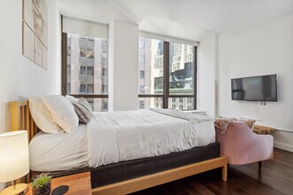 95 Wall St in New York, NY - Building Photo - Building Photo