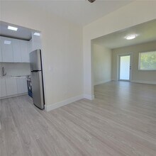 2140 Biarritz Dr in Miami Beach, FL - Building Photo - Building Photo