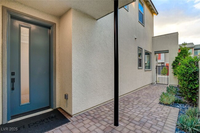 property at 3209 Vittoria Ave