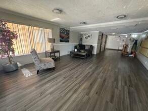 22615 SW 66th Ave, Unit 415 in Boca Raton, FL - Foto de edificio - Building Photo