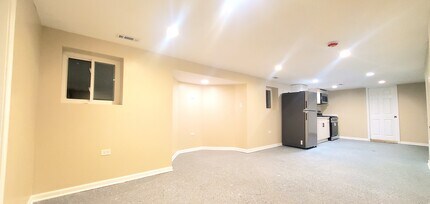 3658 W Cortland St, Unit Gdn in Chicago, IL - Foto de edificio - Building Photo