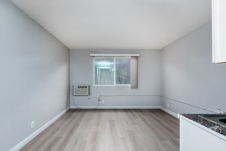 Premier Apartments in Gardena, CA - Building Photo - Interior Photo