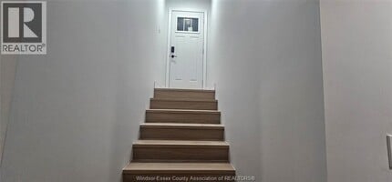 536 Caron Ave in Windsor, ON - Foto de edificio - Building Photo