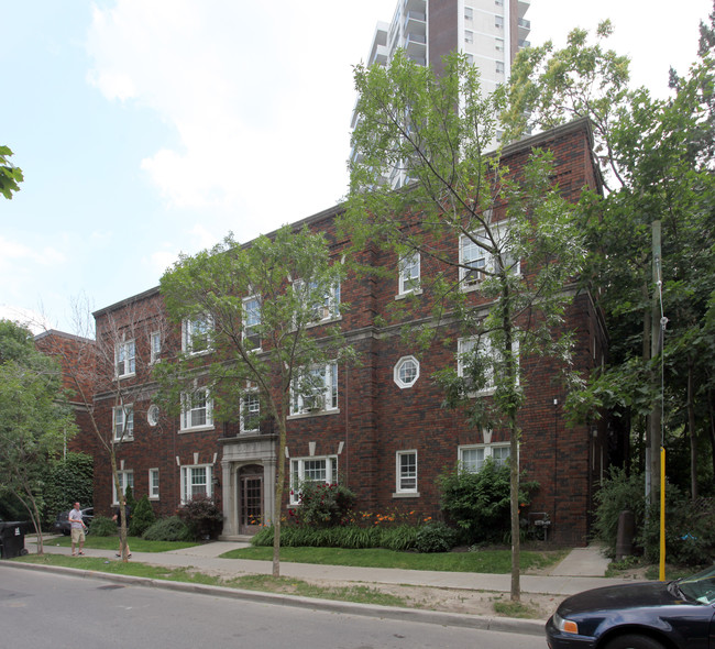 5 Claxton Blvd in Toronto, ON - Building Photo - Primary Photo