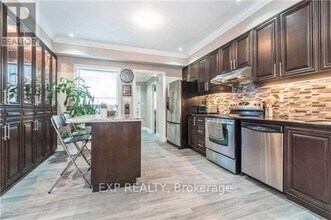 174 Bellwoods Ave in Toronto, ON - Building Photo - Building Photo