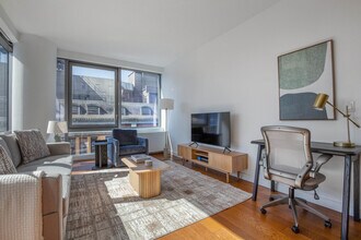 435 W 31st St, Unit FL8-ID2234 in New York, NY - Building Photo - Building Photo
