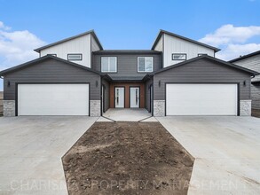803 N Marquette Ave in Sioux Falls, SD - Foto de edificio - Building Photo