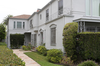 142 N Gale Dr in Beverly Hills, CA - Building Photo - Building Photo