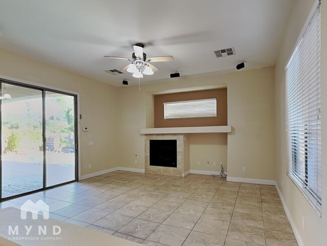 3721 Tiger Ridge Ln in North Las Vegas, NV - Building Photo - Building Photo