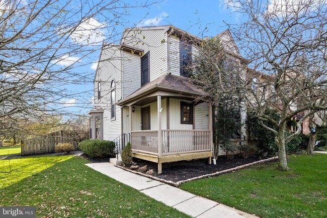 property at 44 Burgundy Dr