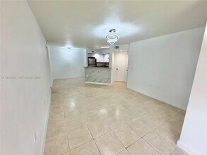 643 Vista Isles Dr in Plantation, FL - Building Photo - Building Photo