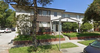 139 N Holliston Ave in Pasadena, CA - Building Photo
